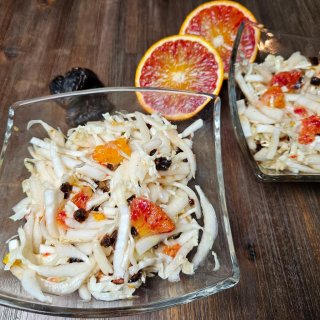 Chinakohlsalat mit Orangenstücken