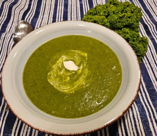 Cremesuppe vom Grünkohl