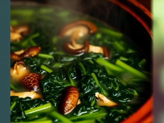 Spinatsuppe mit Shii-Take Asiatisch