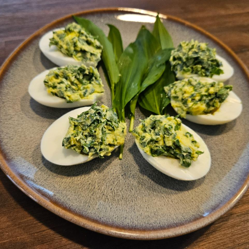 Gefüllte Eier mit Bärlauch