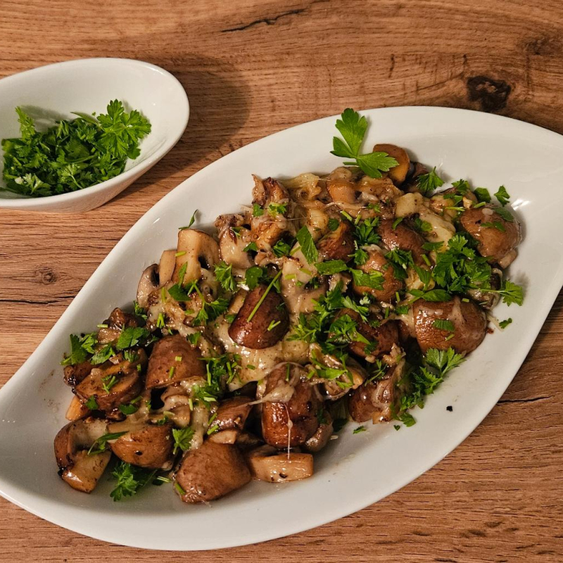 Steinchampignon-Knoblauch-Pfanne