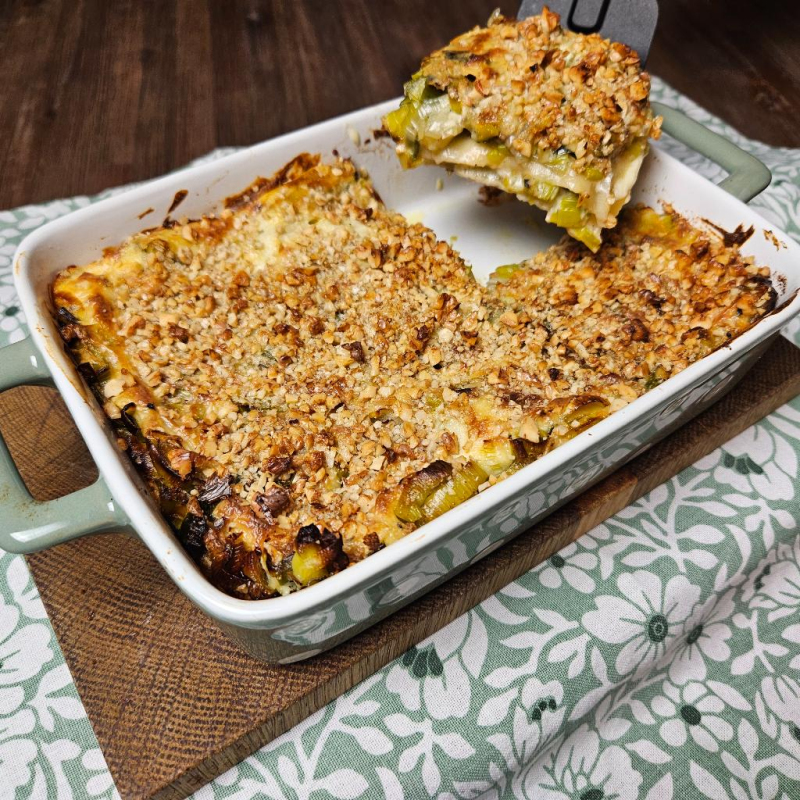 Porree-Lasagne mit Nusskruste