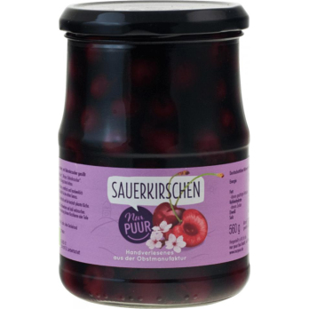 Glas Sauerkirschen entsteint